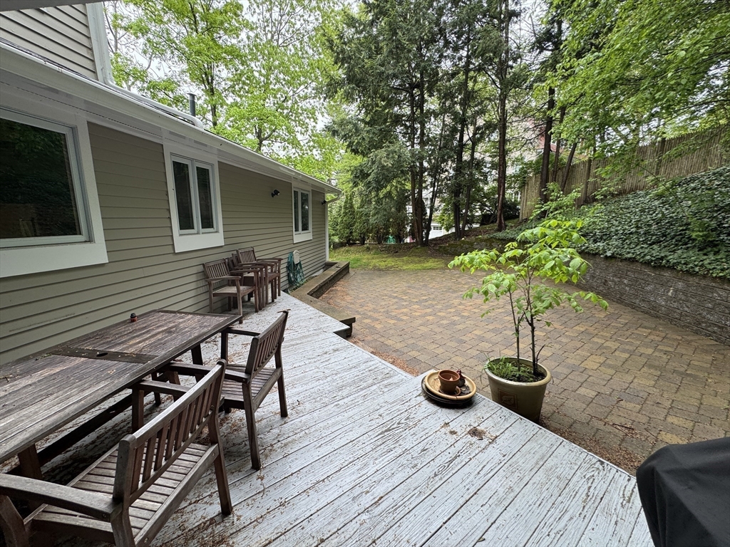45 Dexter Rd, Newtonville
