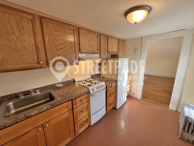 381 Harvard St, Mid-Cambridge