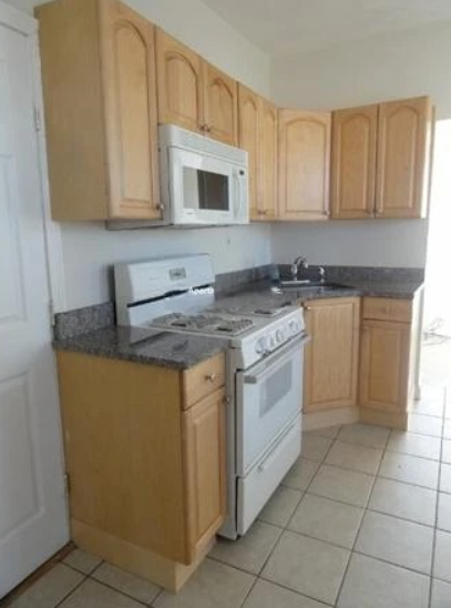 42 Englewood Ave, Chelsea