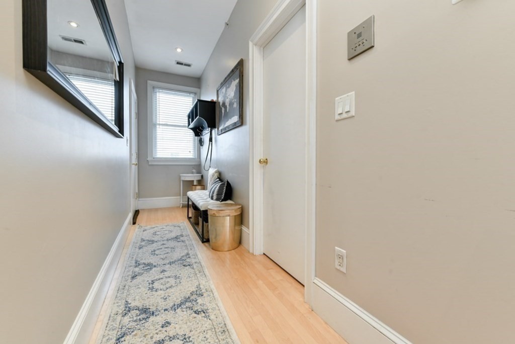 137-139 D St, South Boston