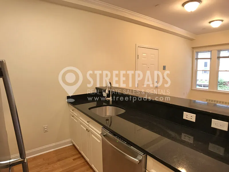 1 Langdon Sq, Neighborhood Nine