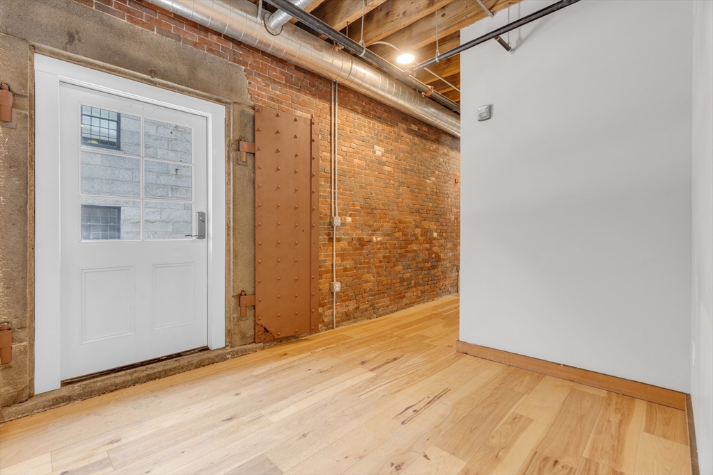 58 13th St, Charlestown