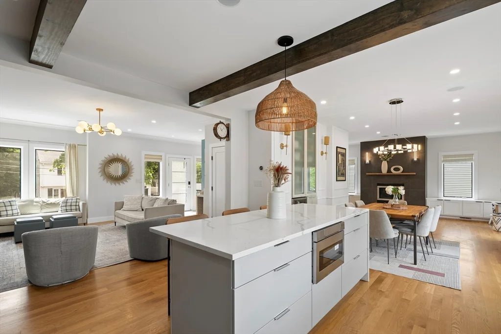 65 Lancaster Rd, Arlington