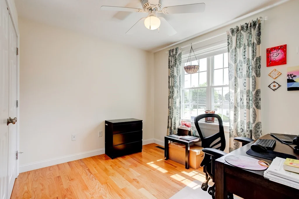 3 Hawthorne St, Woburn