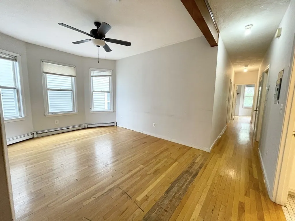 7 Iroquois St, Mission Hill