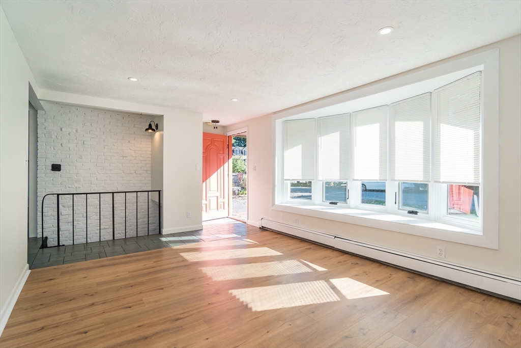 4 Paul St, North Natick