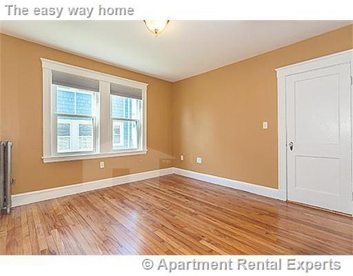 67 Fairfax St, Tufts