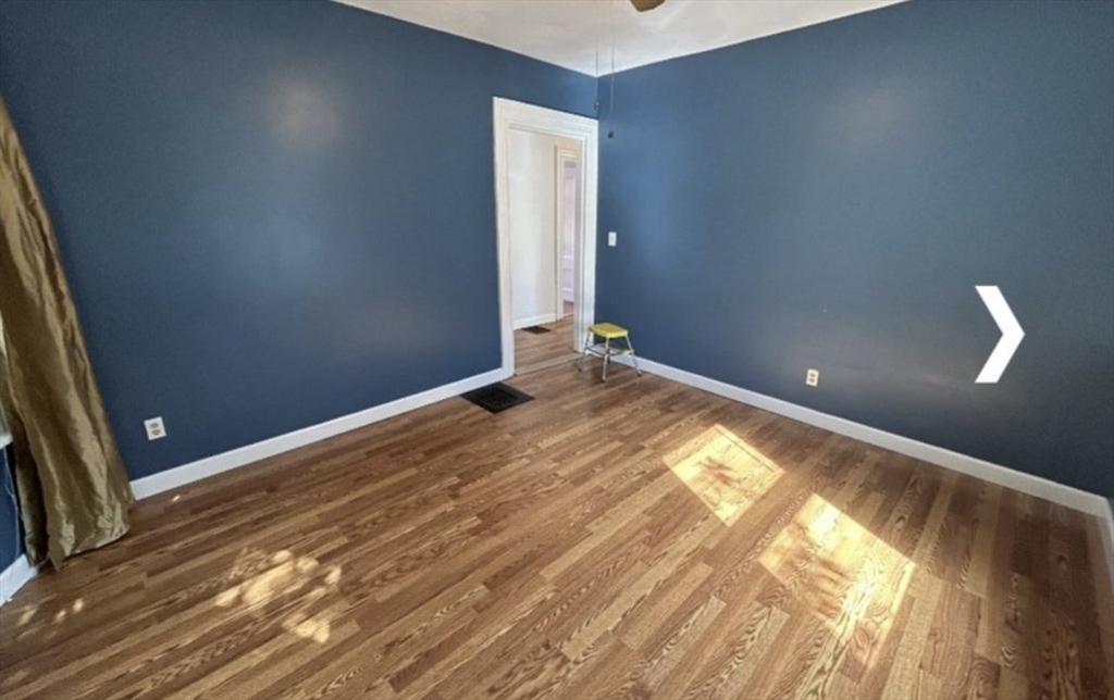 926 Walnut St, Newton Highlands