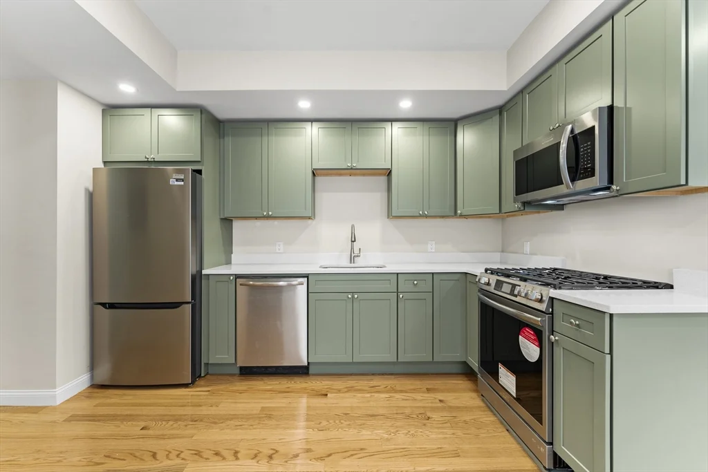 42 Almont St, Medford