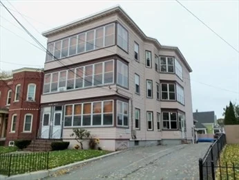 102-104 Fourth Ave, Lowell