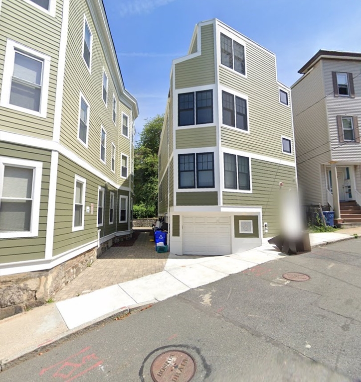 10 Darling, Mission Hill