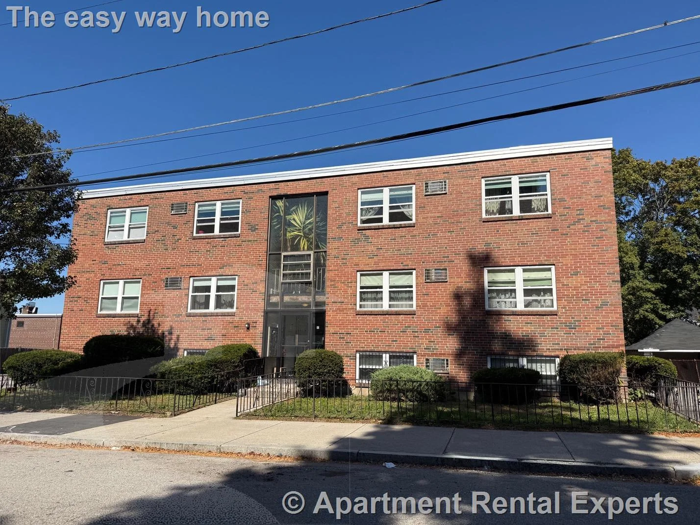 80 Bow St, Magoun Square