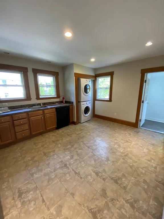 98 Alpine St, Neighborhood Nine