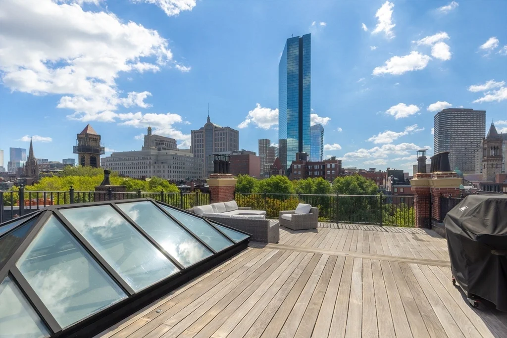 135 Commonwealth Ave, Back Bay
