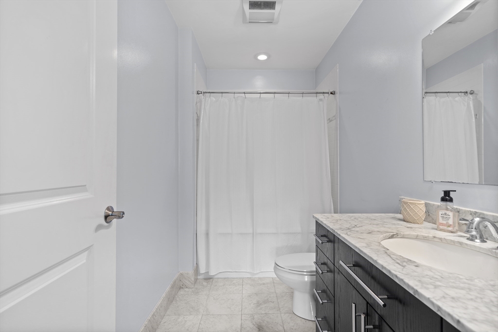 152 Old Colony Ave, South Boston