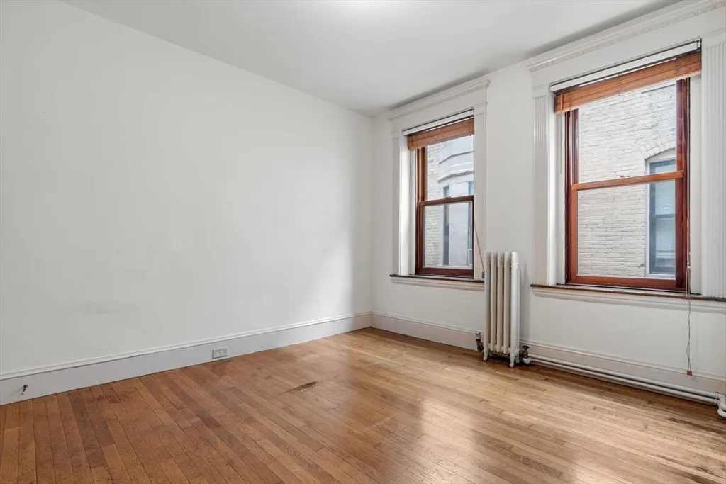 8 Garrison St, Back Bay