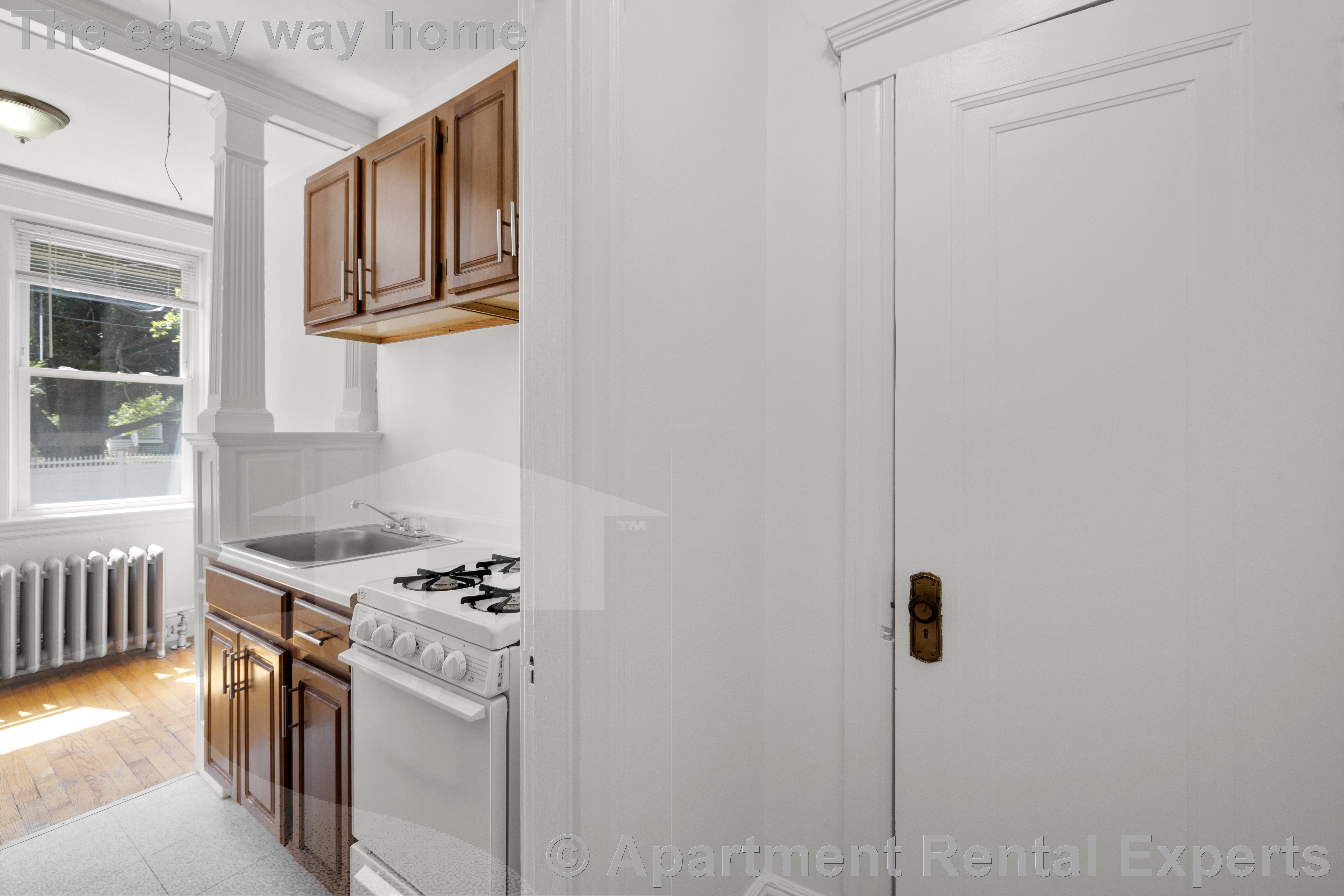 172 Maple St, Malden Center