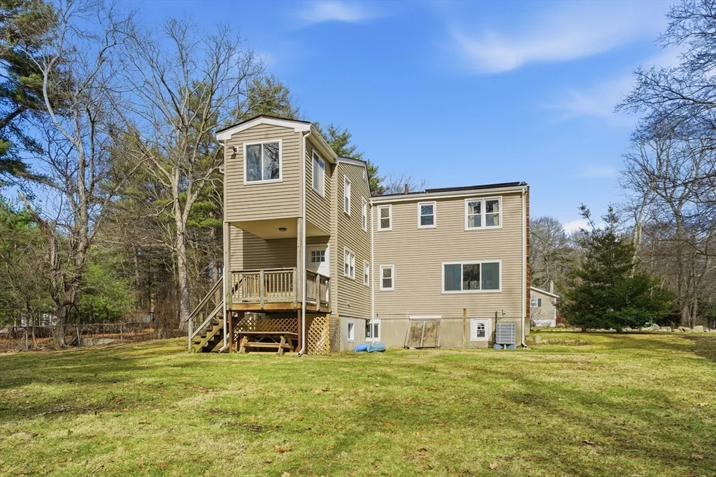 724 Linwood St, Abington