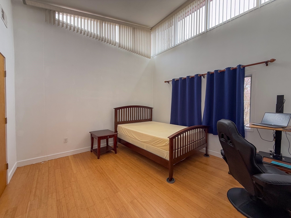 5 Avondale Ave, Billerica