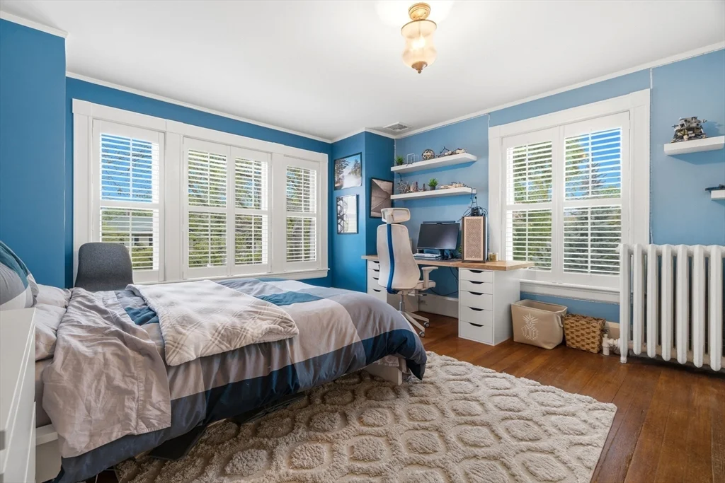 21 Clover St, Belmont
