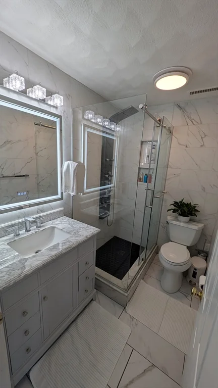 20 Winterberry Way, Bedford