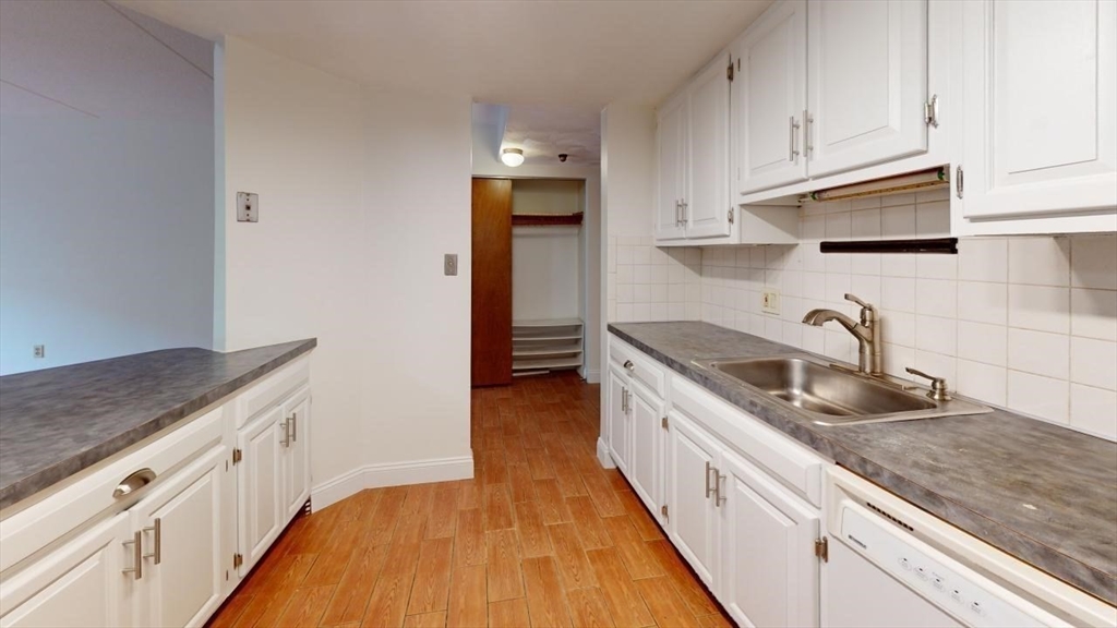 390 Broadway, Winter Hill