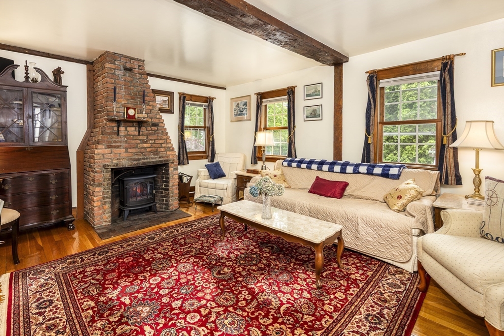 50 Rowland St, Marblehead