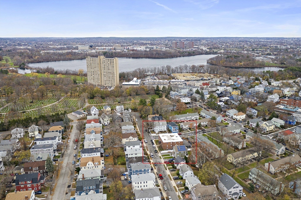 71 Oxford Ave, Strawberry Hill