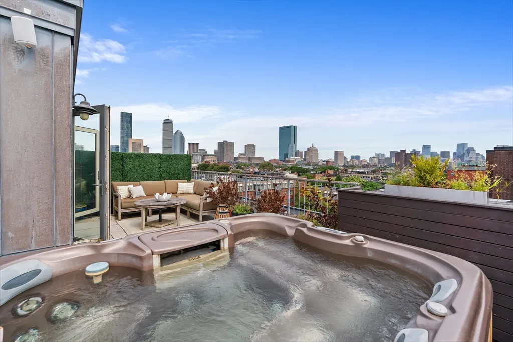 1721 Washington St, South End