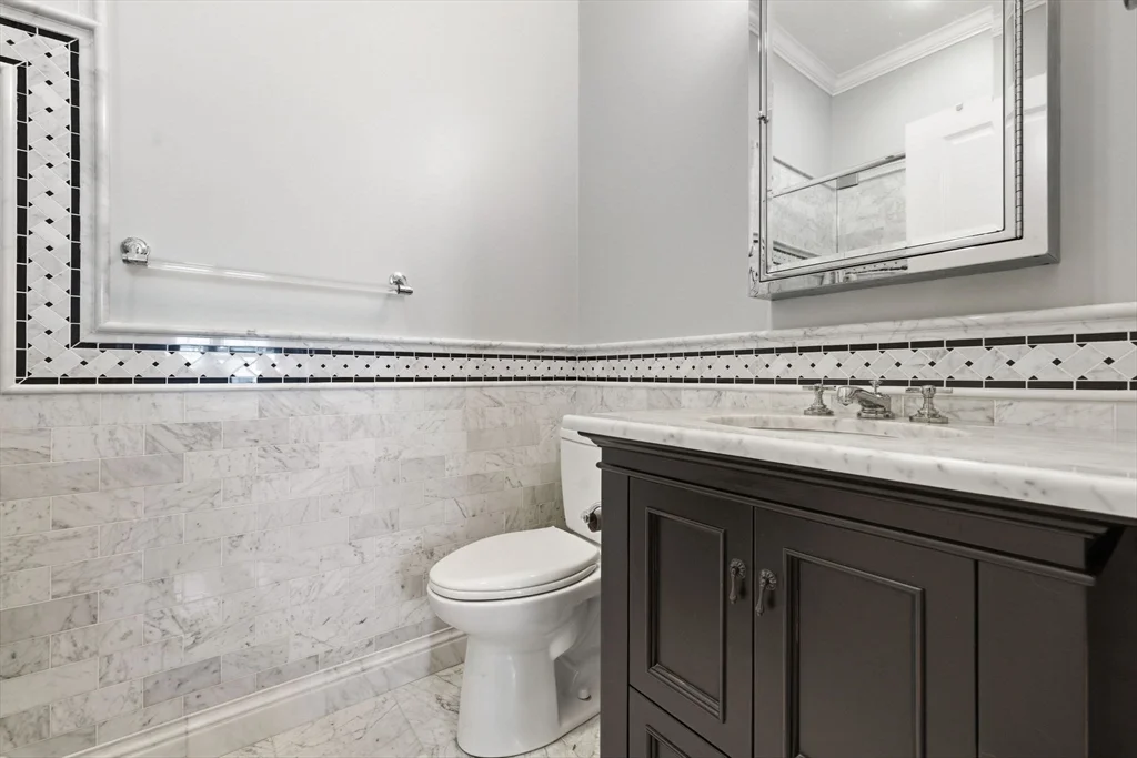 110 Bolton St, South Boston