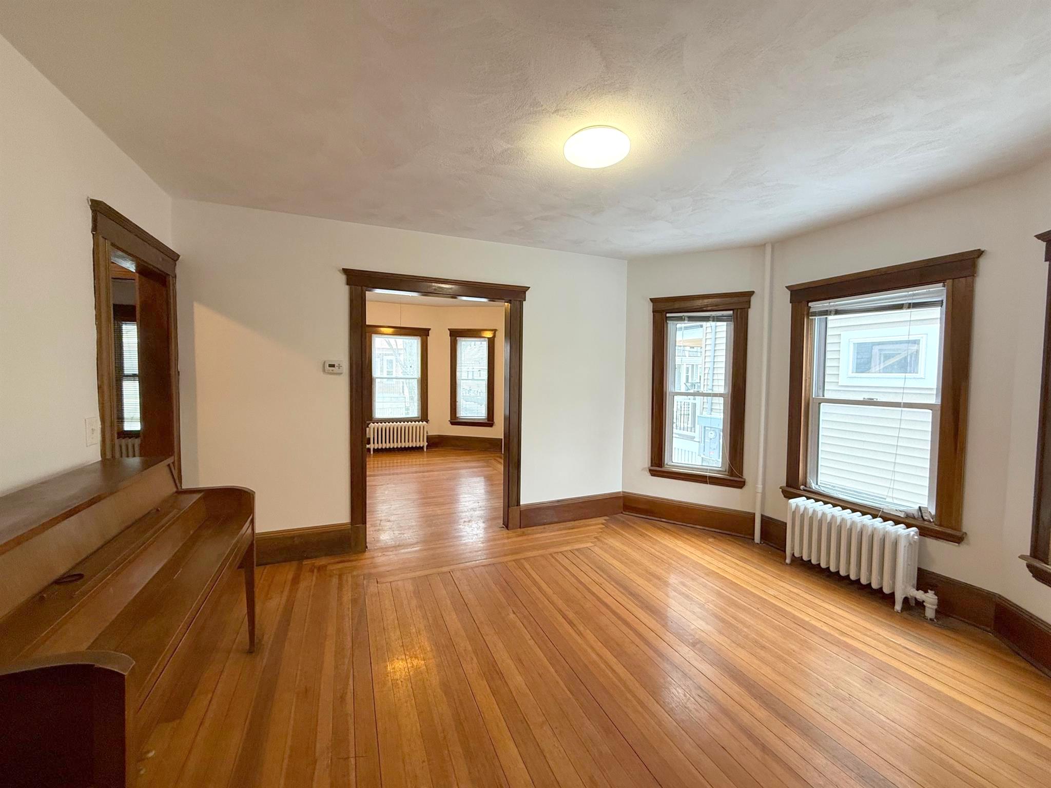 50 Simpson Ave, Tufts