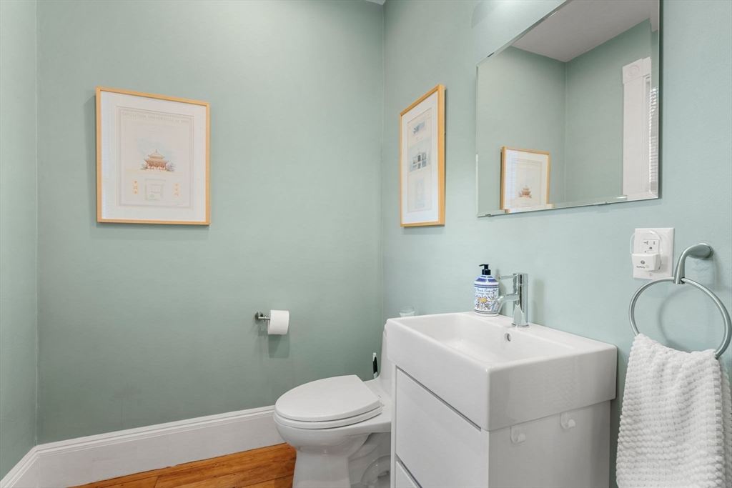 18 Wyman St, East Arlington