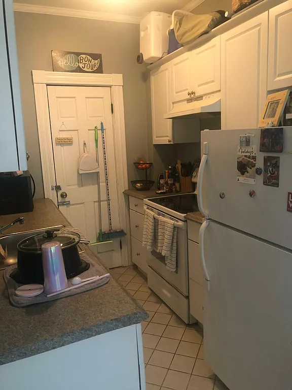 Studio bed, 1 bath apartment for rent at 1637 Commonwealth Ave Unit 3A, Brighton — photo 6 of 7