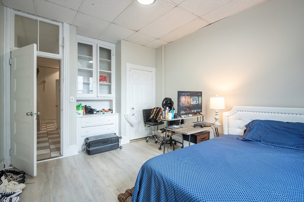 5 Linden St, Allston