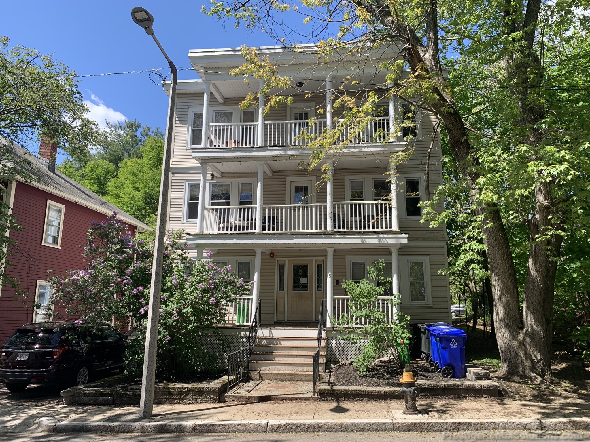 15 Lee St, Jamaica Plain