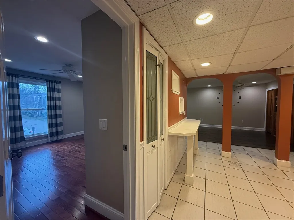 4 Shadowbrook Ln, Milford