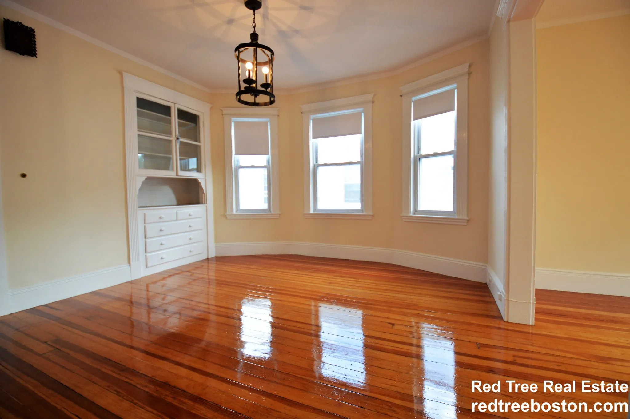 39 Montfern Ave, Brighton