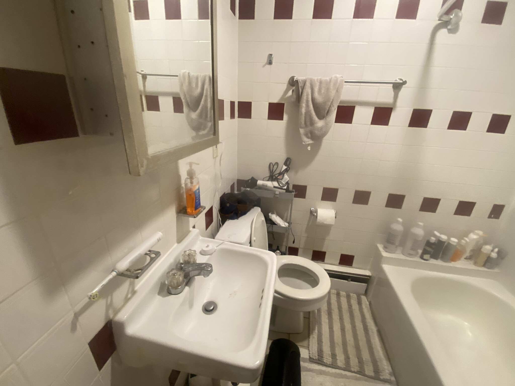 129 Cedar St, Roxbury