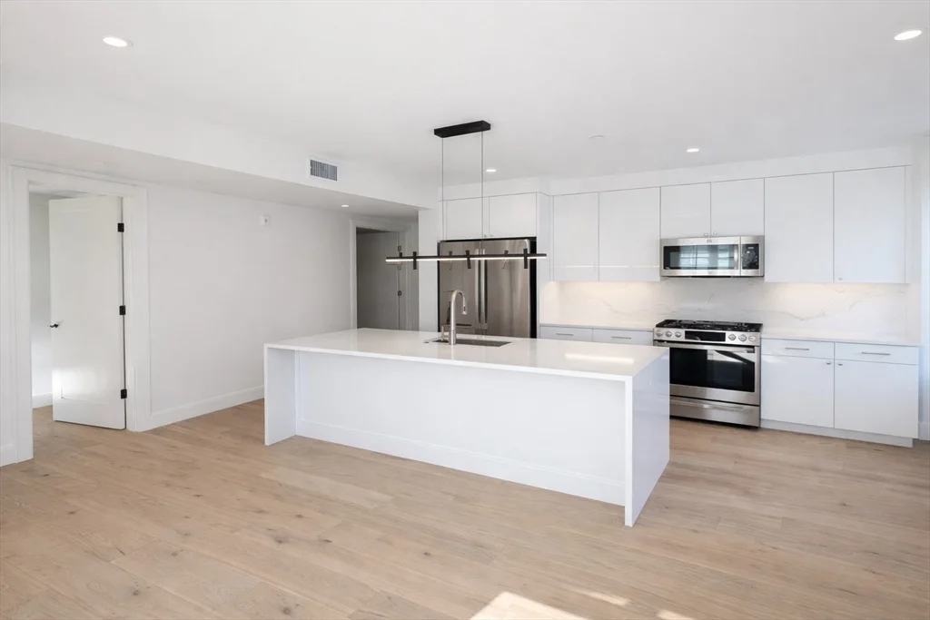 65 L St, South Boston