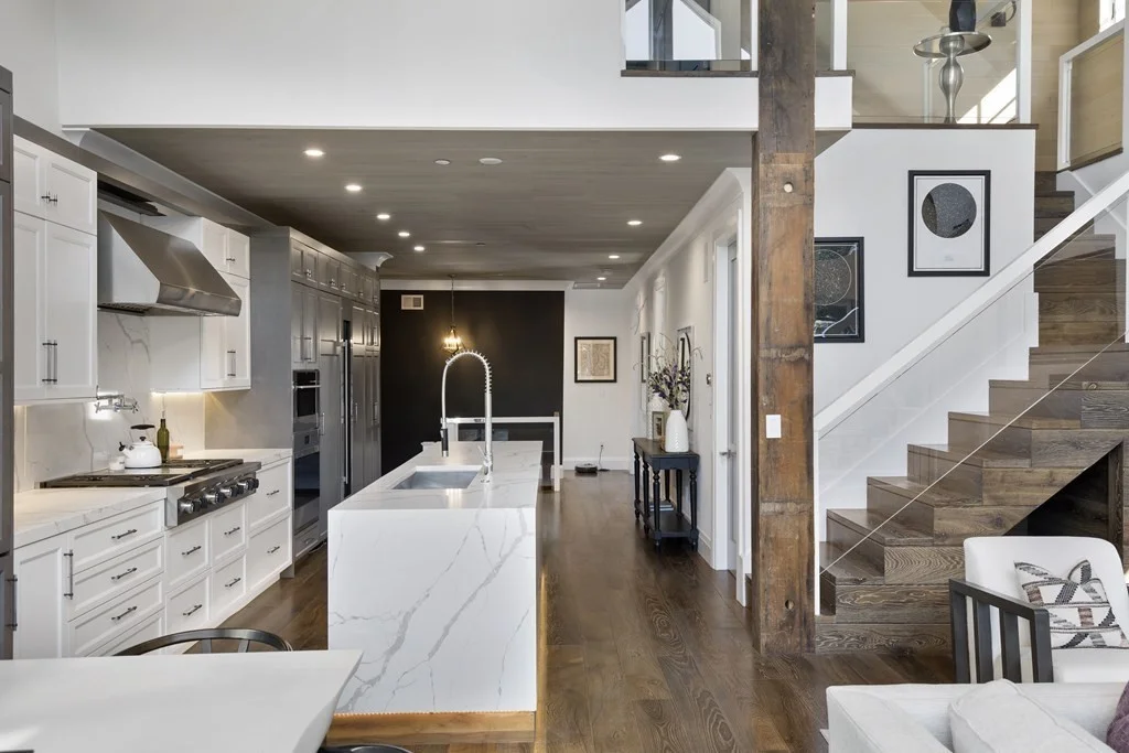 719 E 2nd St, South Boston