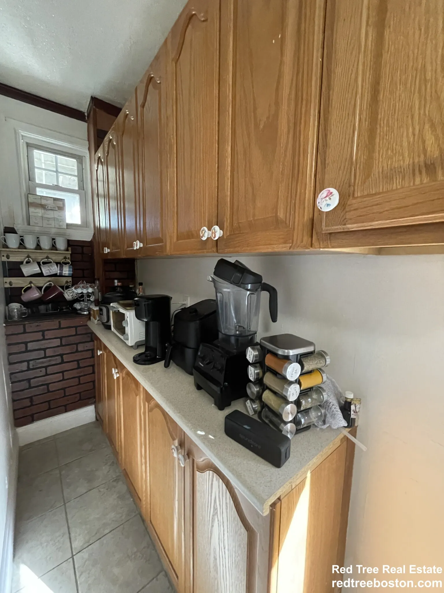 205 Hillside St, Mission Hill