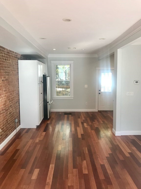 4 Colebrook St, South Boston