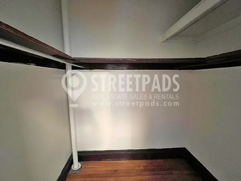 31 Park Dr, Fenway