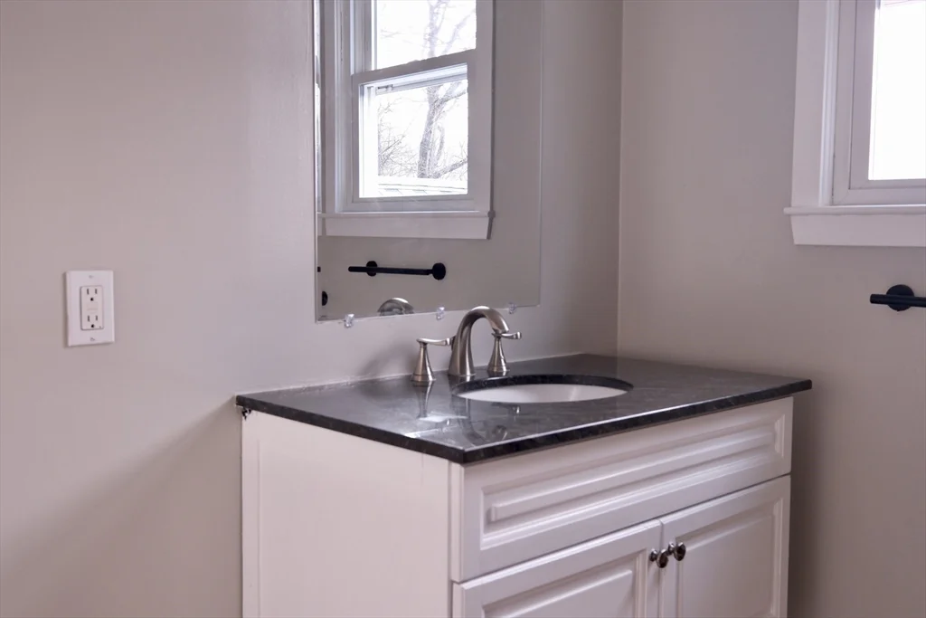 26 Cleveland St, Dedham