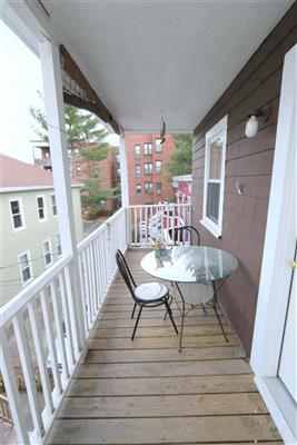 128 Pine St, The Port