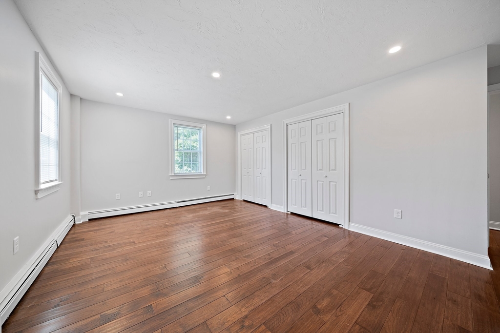 238 Neponset St, Canton