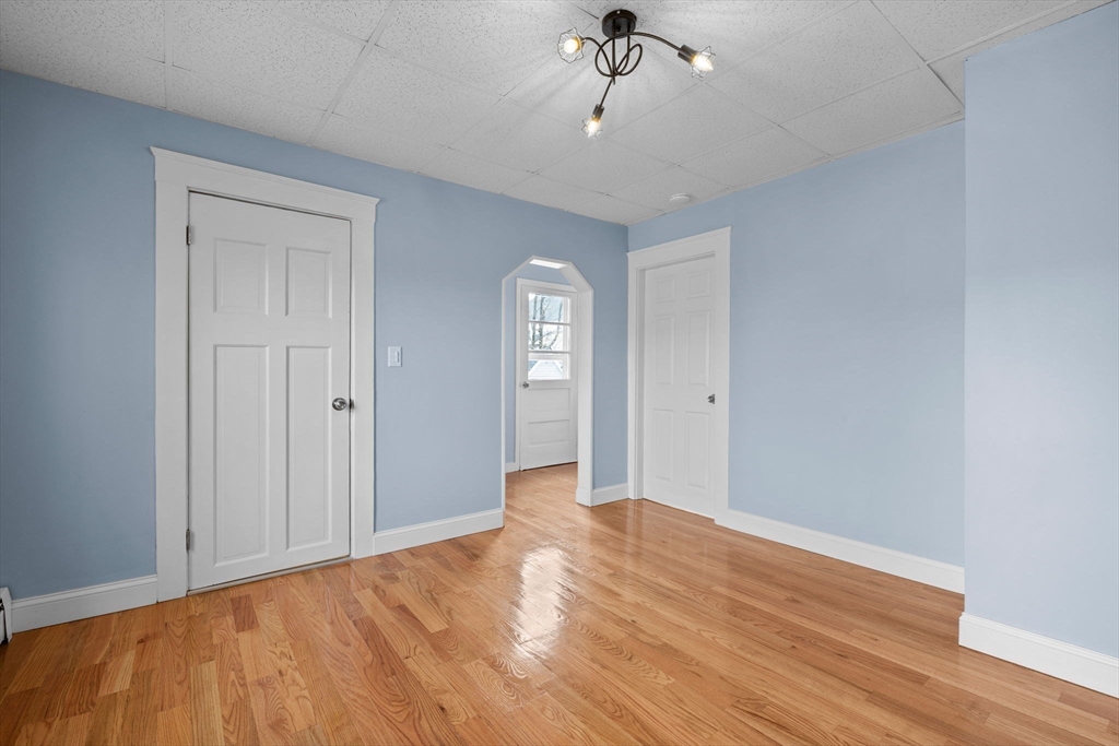 5 Fells Ave, Milford