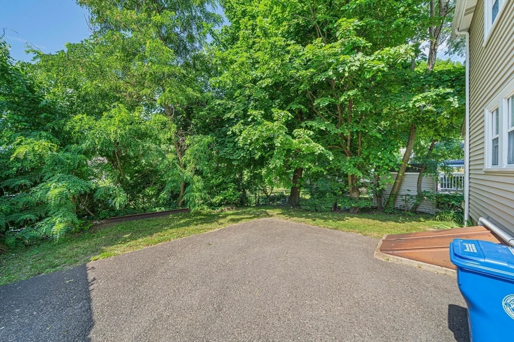 14 Hartwell St, Waltham