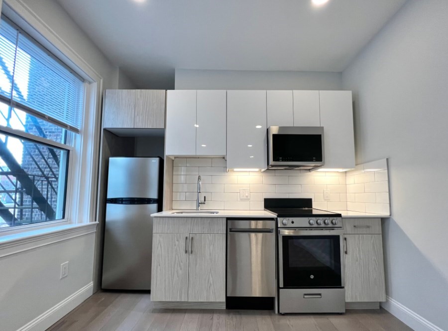 120 Peterborough St, Boston