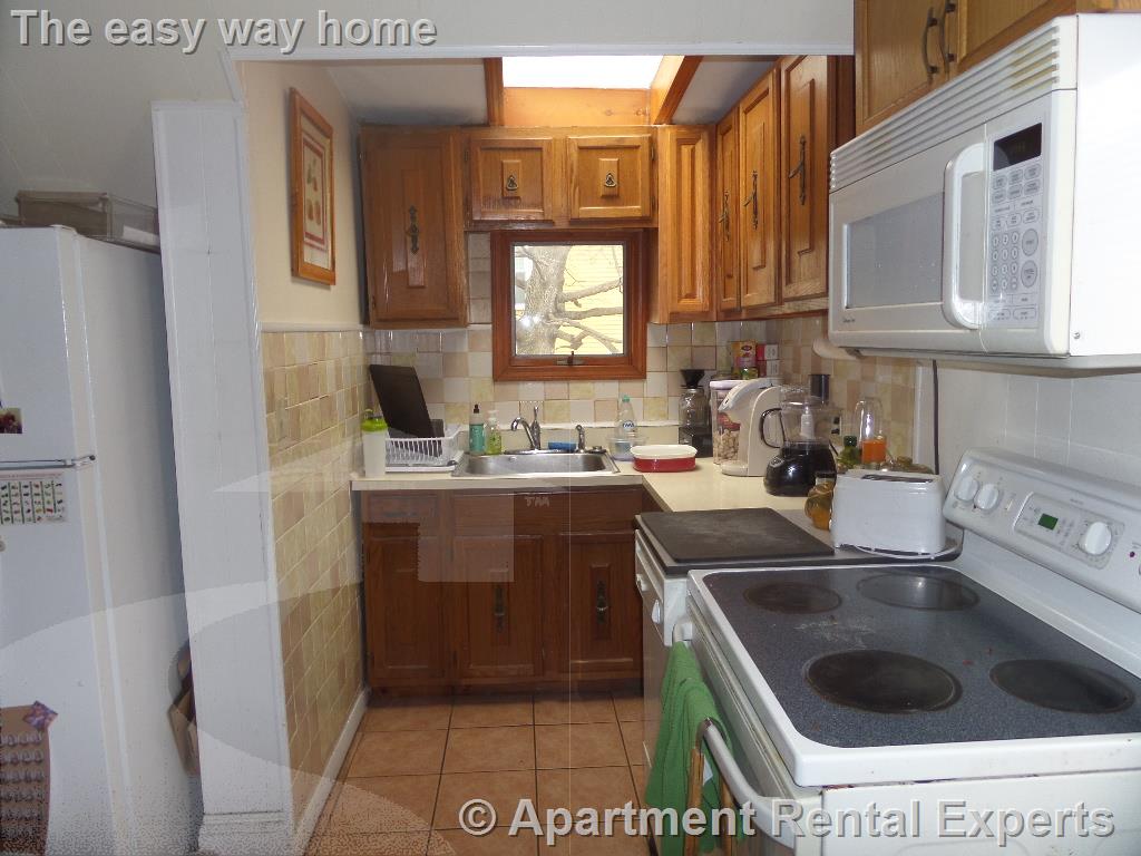 22 Highland Rd, Davis Square